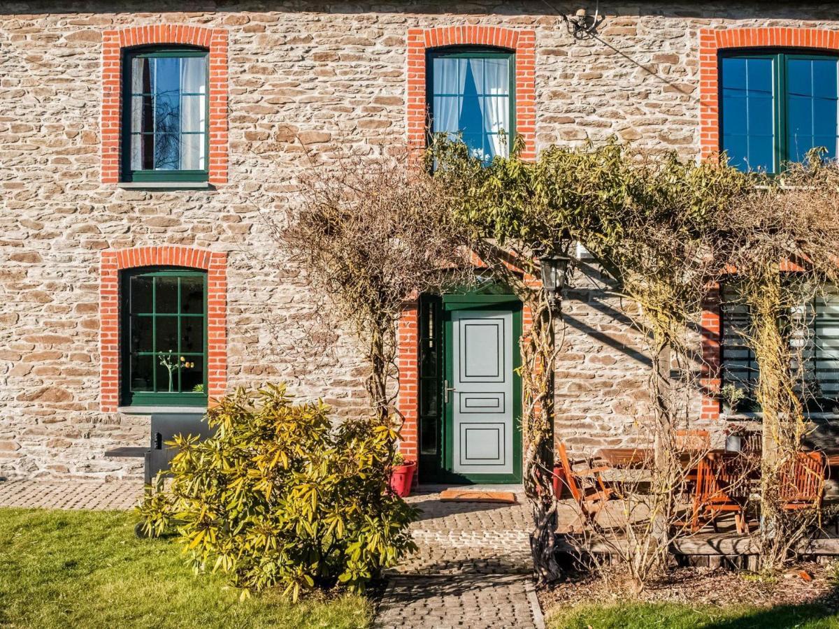 Pretty Farmhouse In Houffalize With Courtyard Bagian luar foto