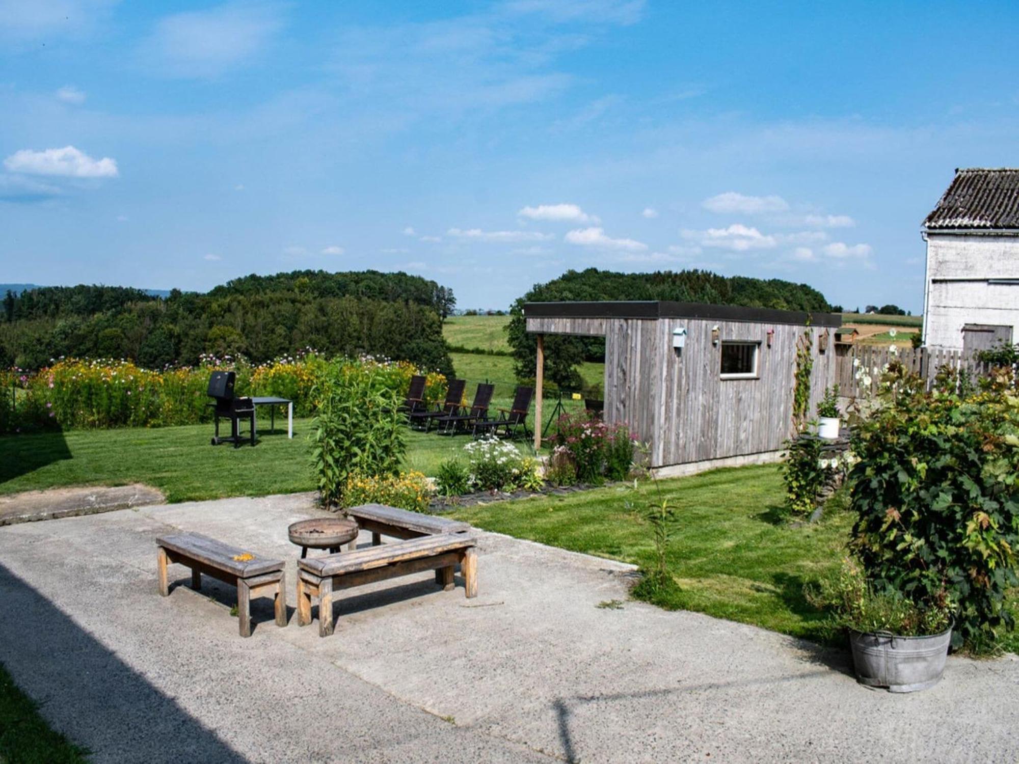 Pretty Farmhouse In Houffalize With Courtyard Bagian luar foto