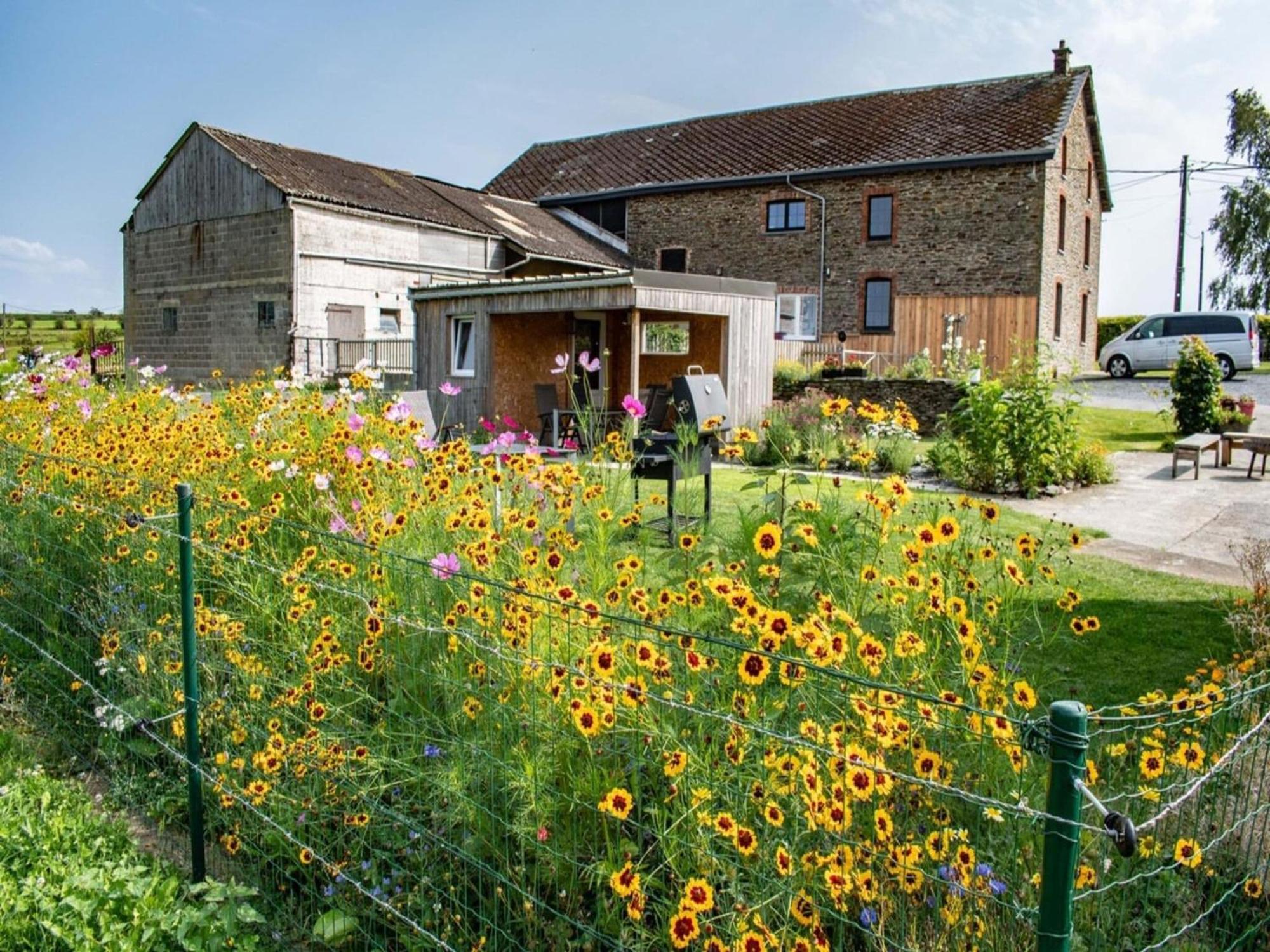 Pretty Farmhouse In Houffalize With Courtyard Bagian luar foto