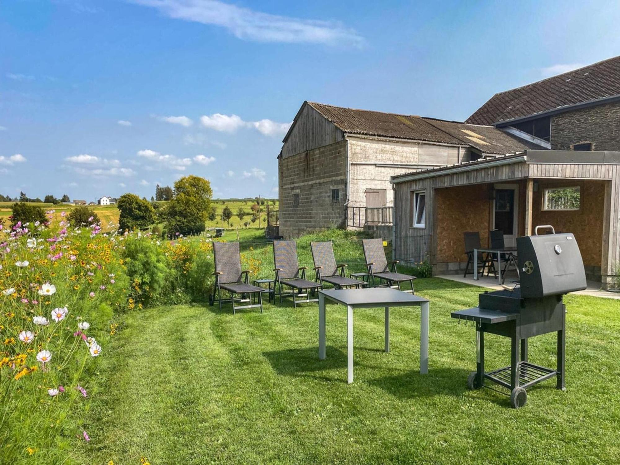 Pretty Farmhouse In Houffalize With Courtyard Bagian luar foto