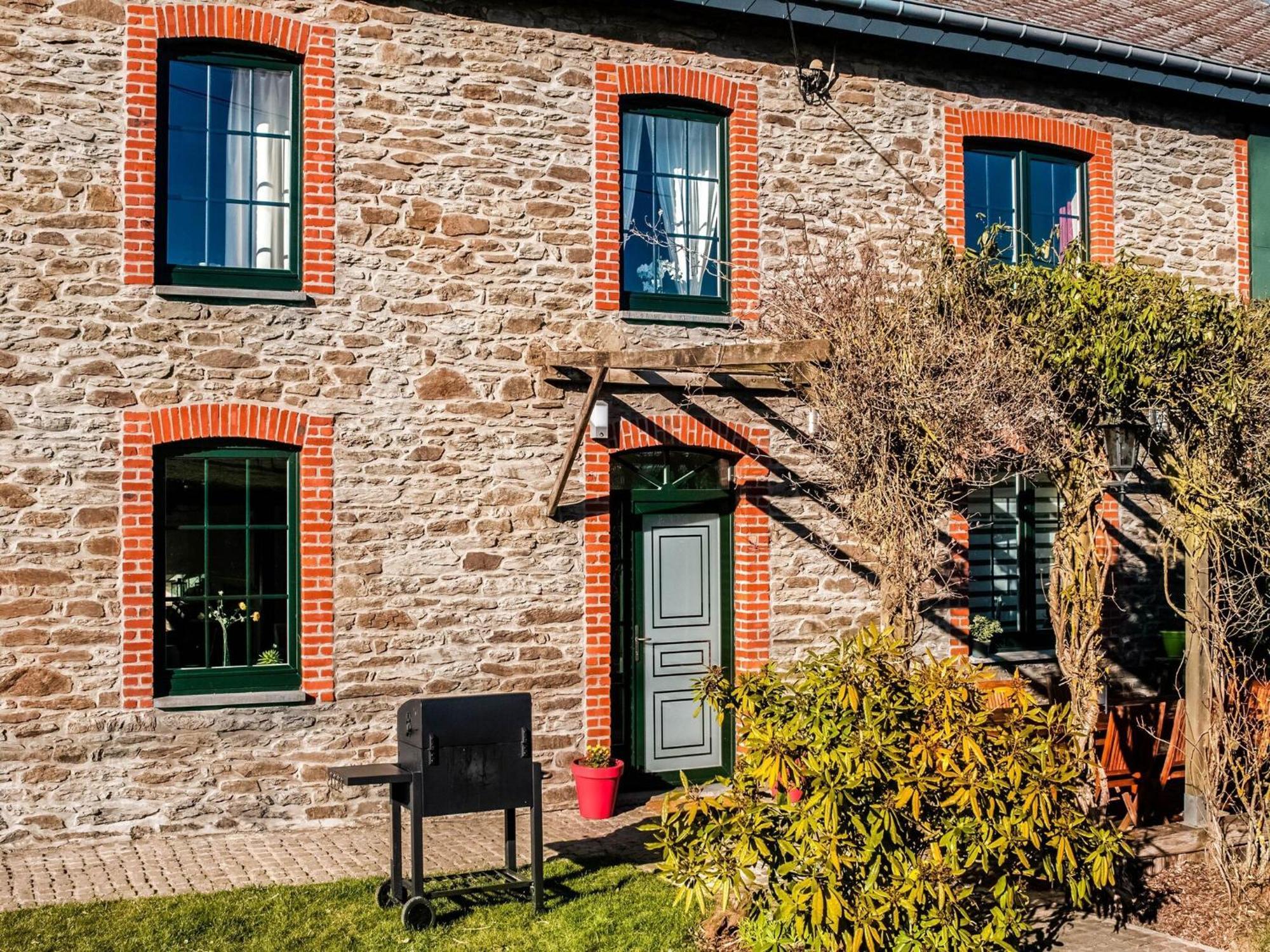 Pretty Farmhouse In Houffalize With Courtyard Bagian luar foto